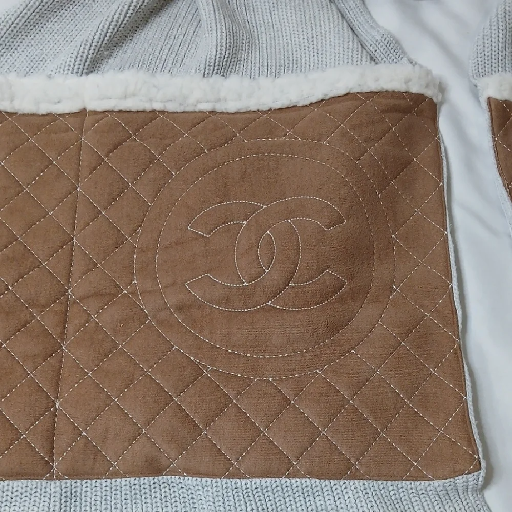 CHANEL Quilted Brown and Gray Scarf